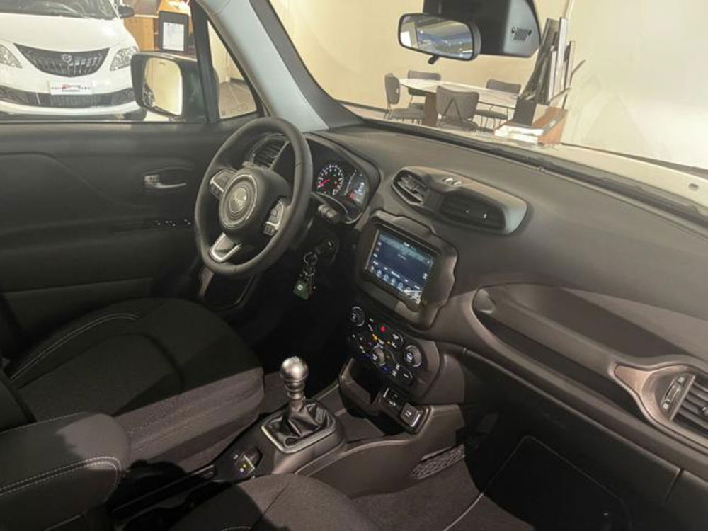 Jeep Renegade nuova a Aosta (13)