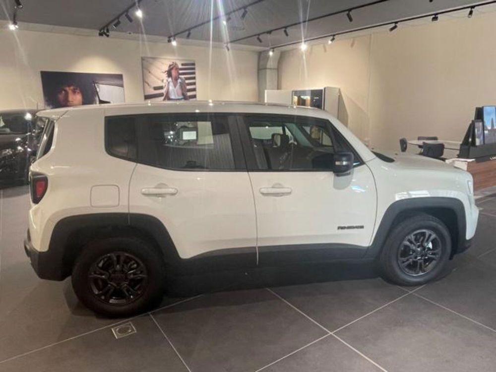 Jeep Renegade nuova a Aosta (8)