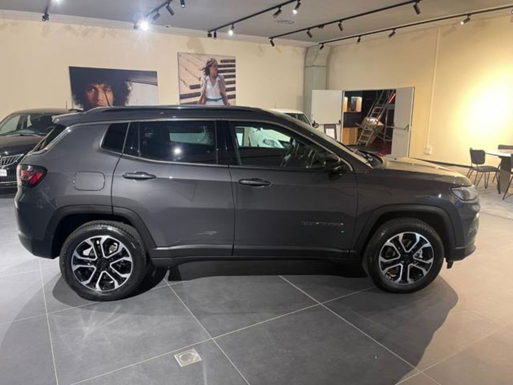 Jeep Compass nuova a Aosta (9)