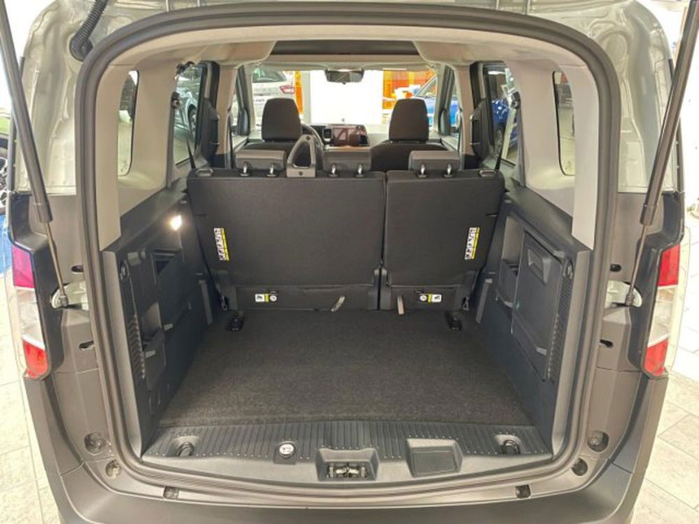 Ford Tourneo Courier nuova a Cuneo (9)