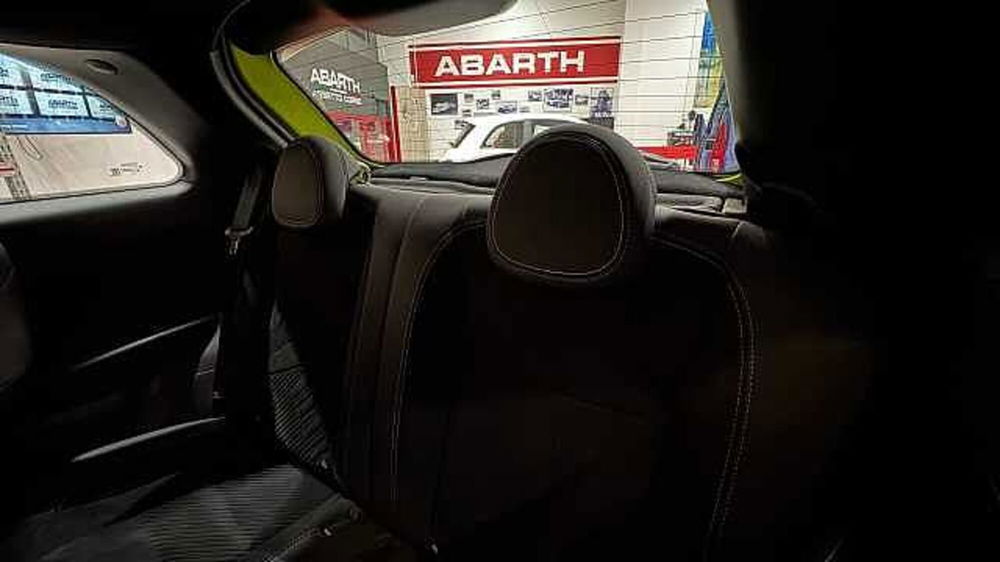 Abarth 500e Cabrio usata a Milano (9)