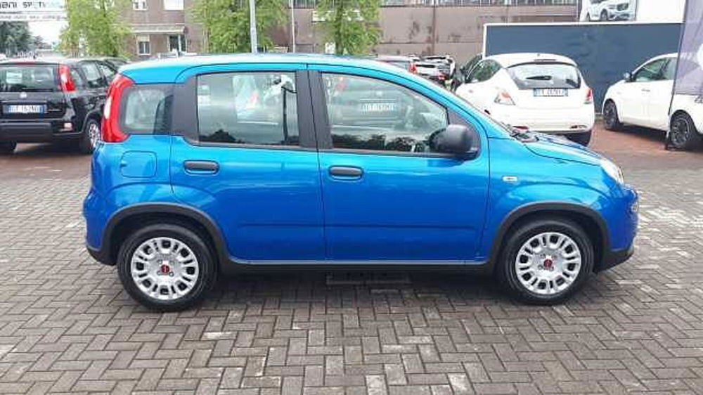 Fiat Panda nuova a Milano (2)