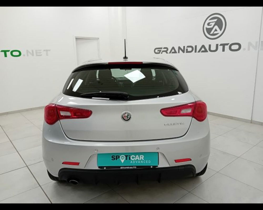 Alfa Romeo Giulietta usata a Alessandria (7)