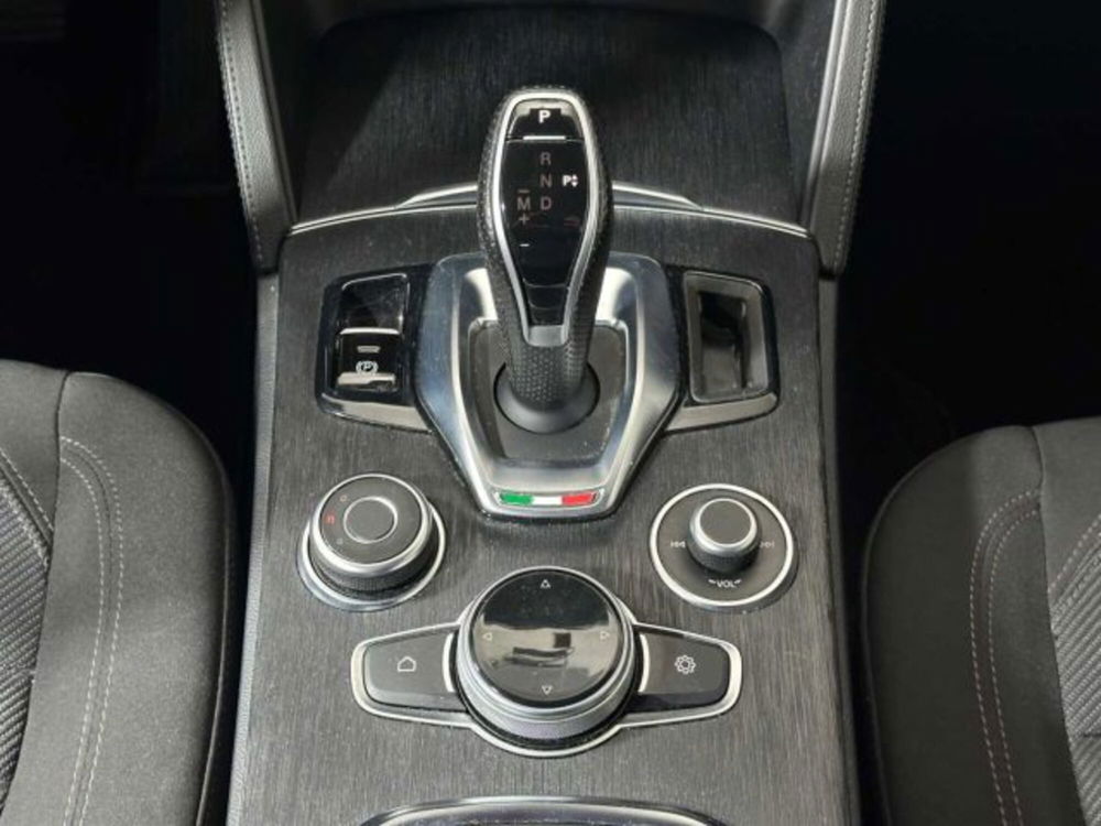 Alfa Romeo Stelvio usata a Sondrio (20)