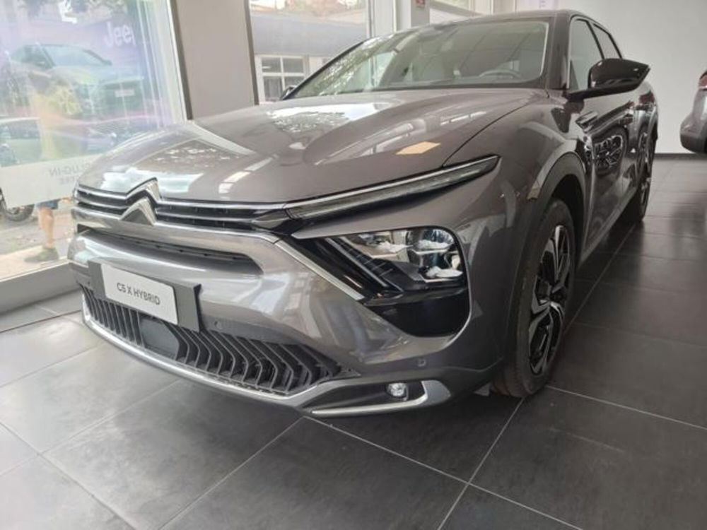 Citroen C5 X nuova a Savona (3)