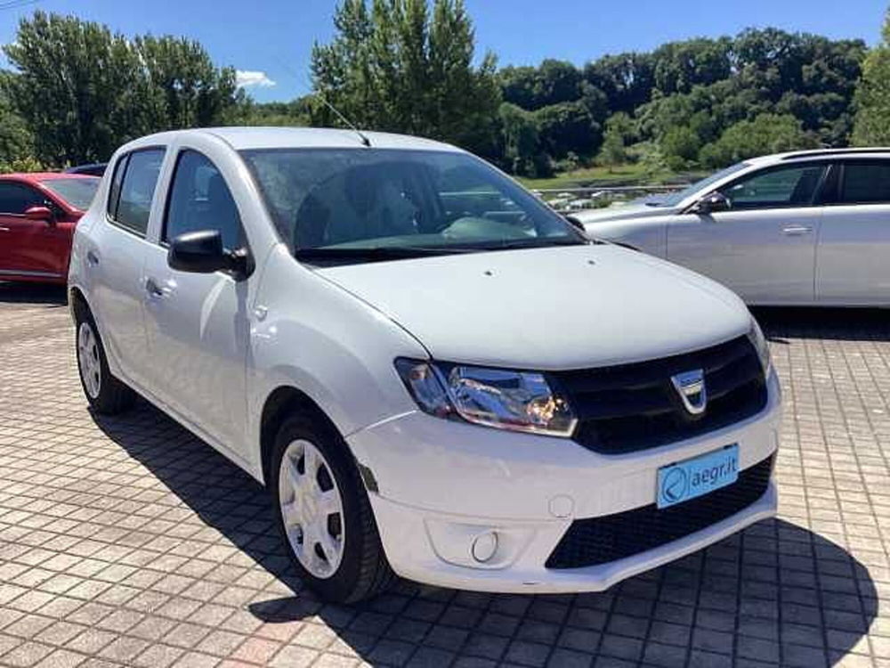 Dacia Sandero usata a Roma (4)