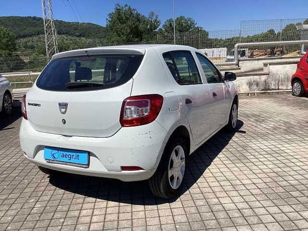 Dacia Sandero usata a Roma (6)