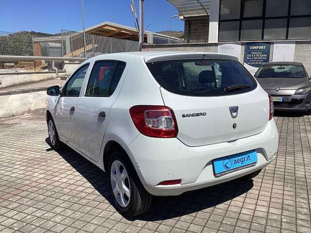 Dacia Sandero usata a Roma (8)