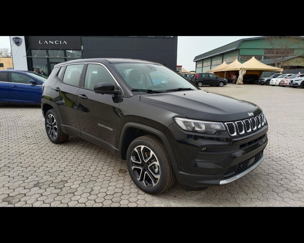 Jeep Compass nuova a Lucca