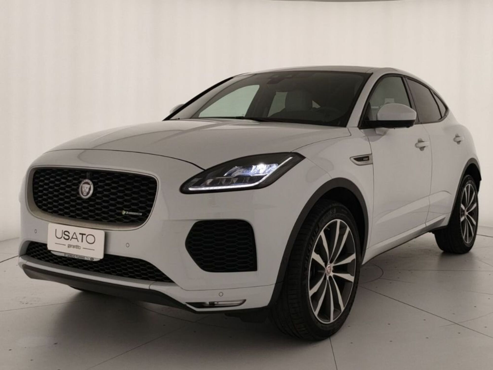 Jaguar E-Pace 2.0D 240 CV AWD aut. R-Dynamic HSE  del 2020 usata a Ragusa