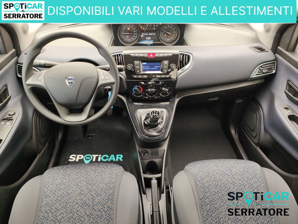 Lancia Ypsilon nuova a Como (14)