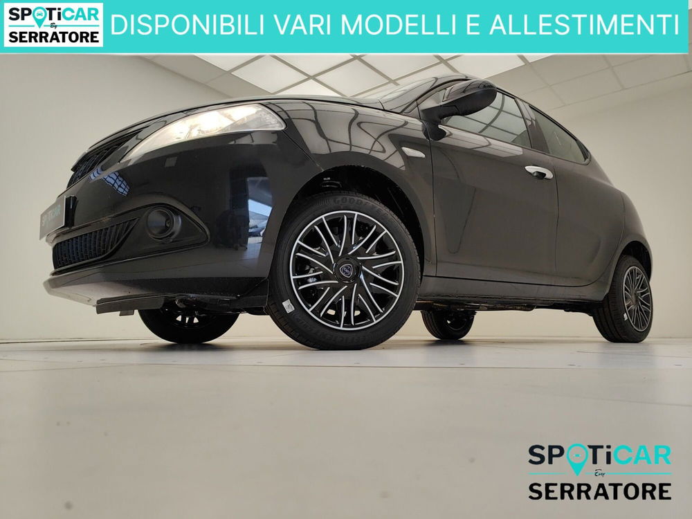 Lancia Ypsilon nuova a Como (3)