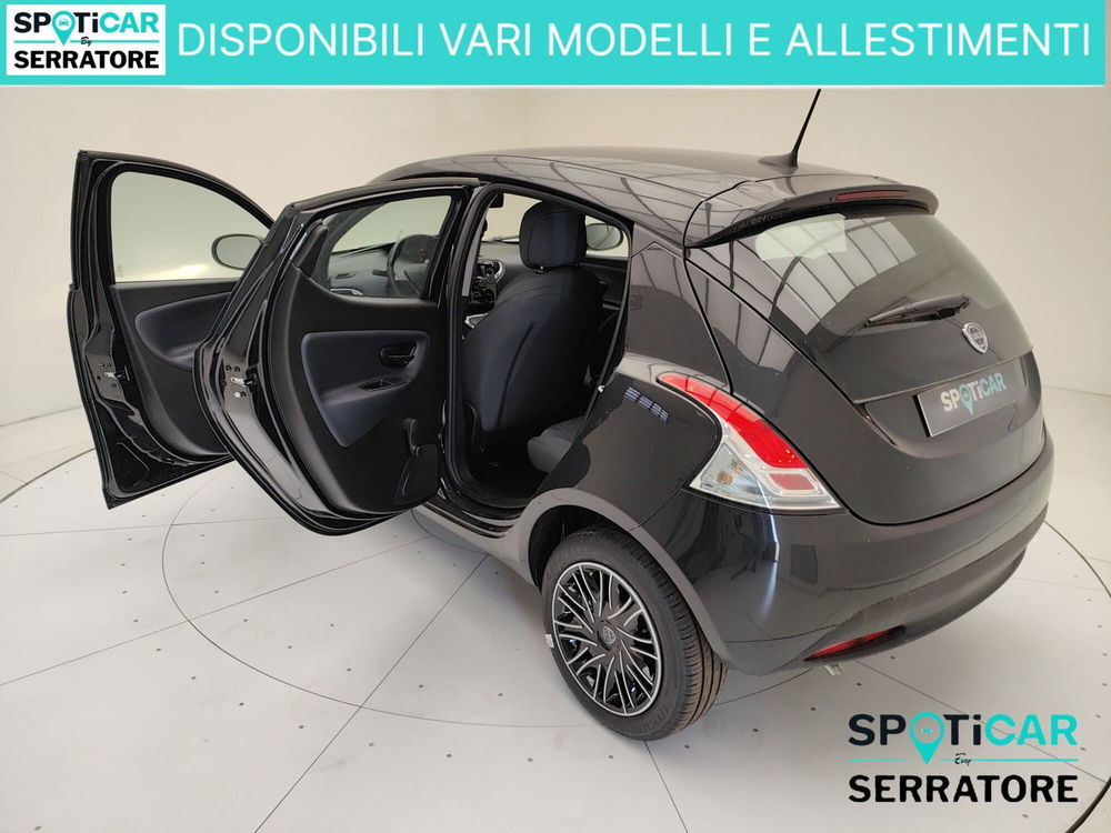 Lancia Ypsilon nuova a Como (6)