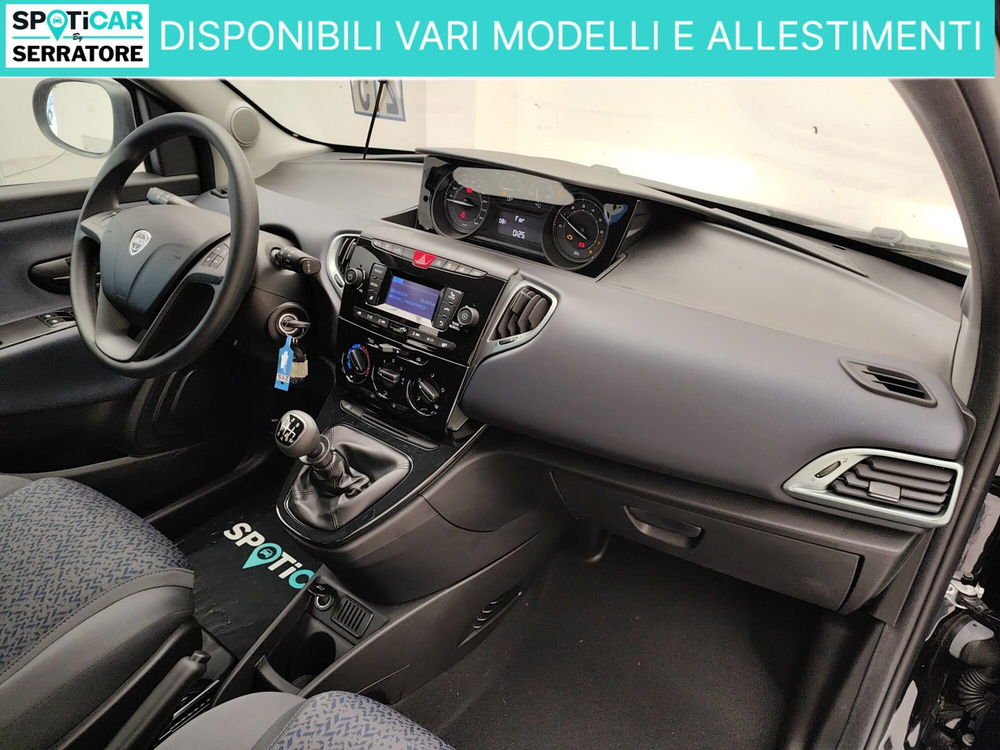 Lancia Ypsilon nuova a Como (12)