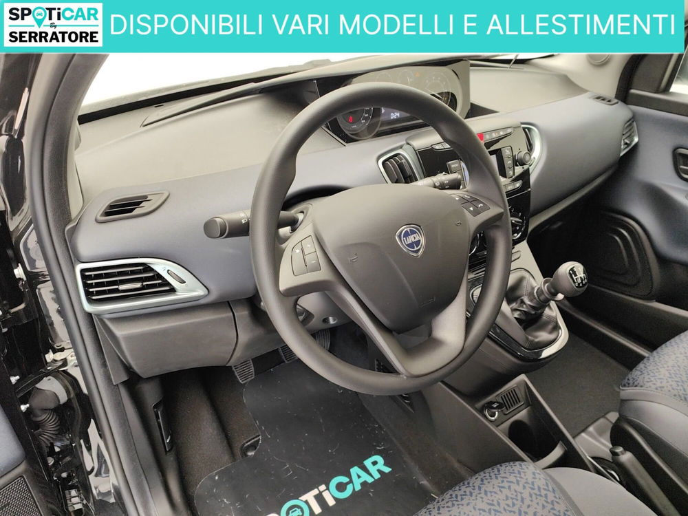 Lancia Ypsilon nuova a Como (8)