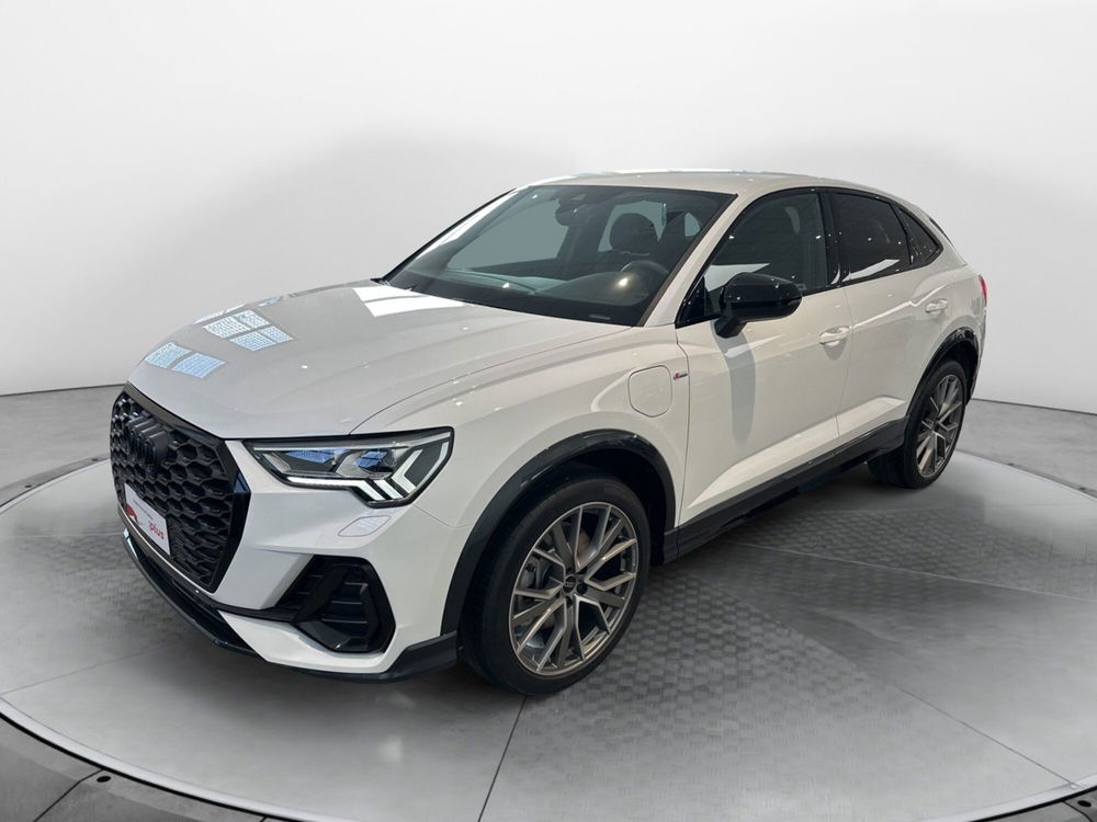 Audi Q3 Sportback nuova a Pistoia