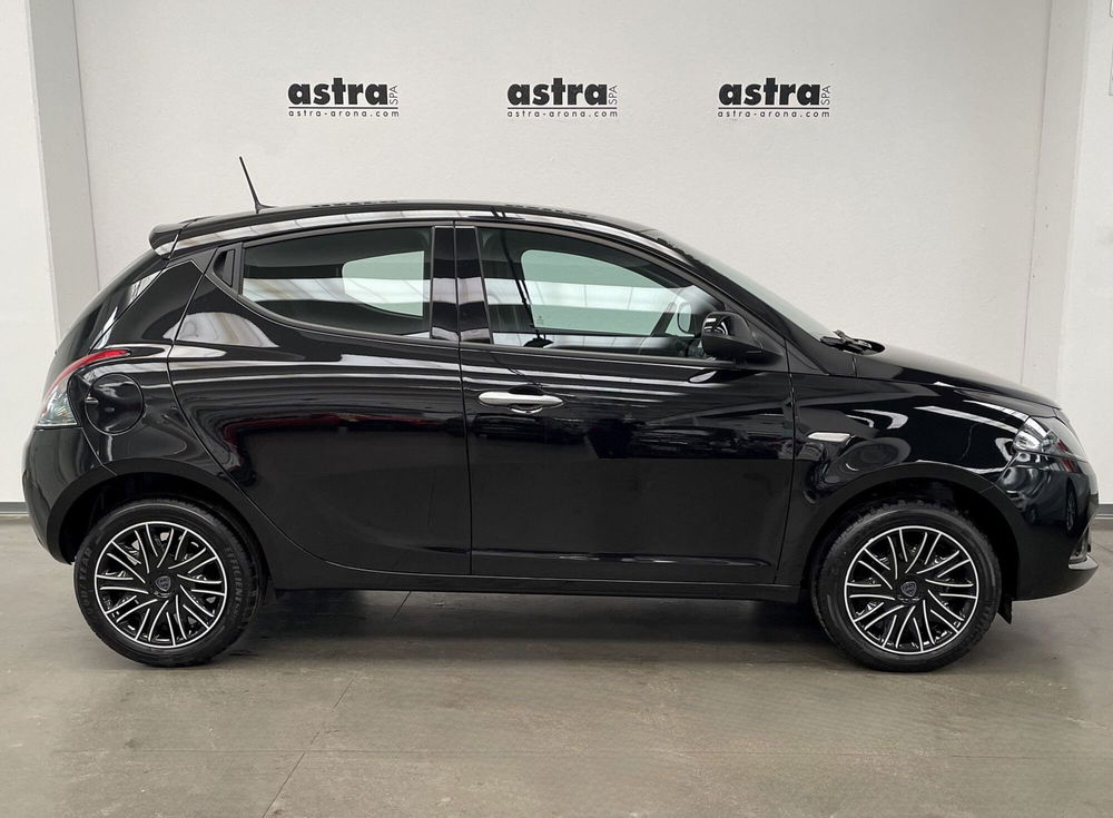 Lancia Ypsilon nuova a Novara (3)