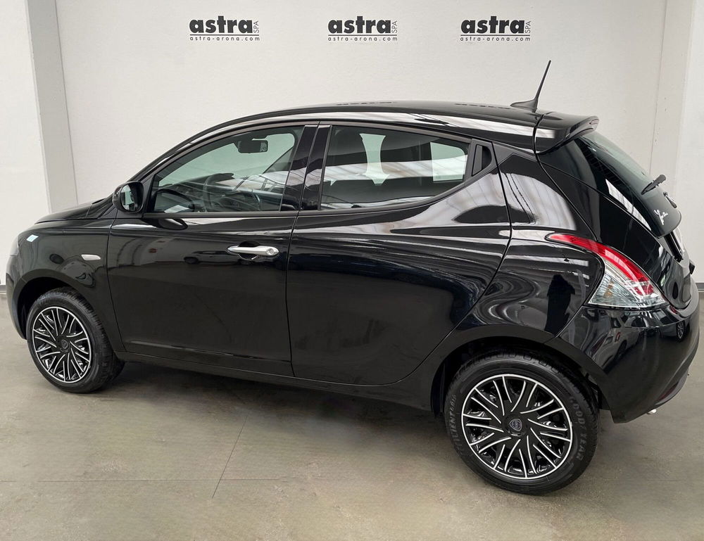 Lancia Ypsilon nuova a Novara (6)