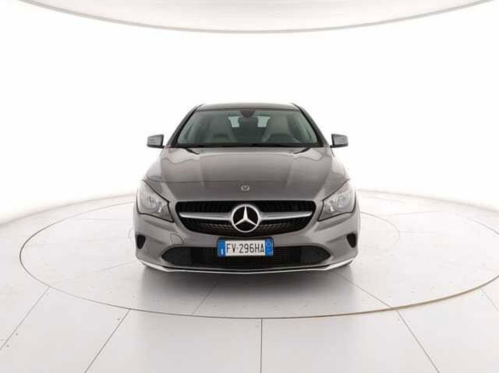 Mercedes-Benz CLA Shooting Brake usata a Roma (5)