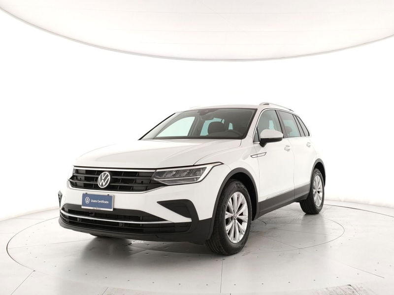 Volkswagen Tiguan 2.0 TDI 150 CV SCR DSG Life del 2021 usata a Torre Annunziata