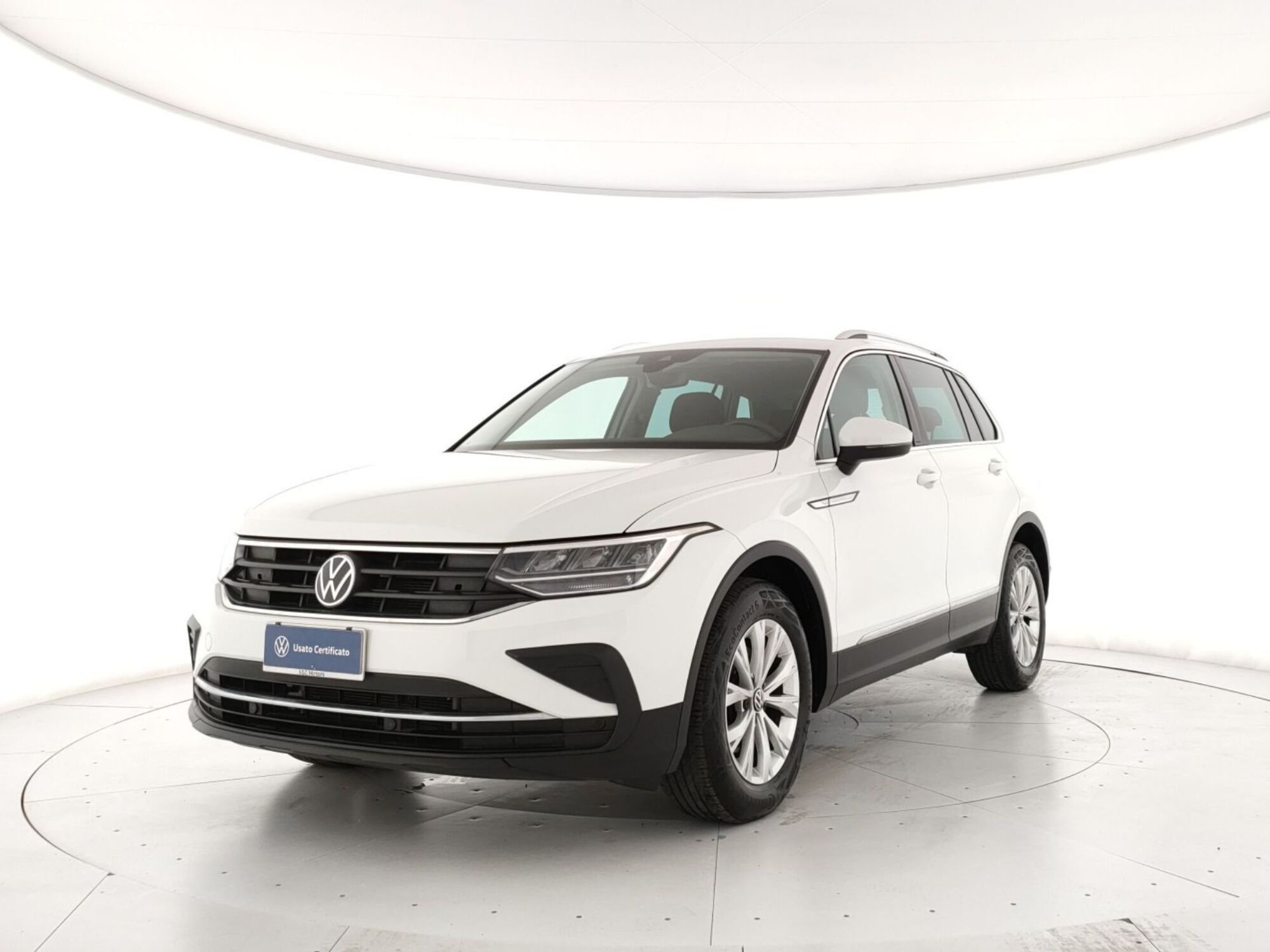 Volkswagen Tiguan 2.0 TDI 150 CV SCR DSG 4MOTION Life del 2021 usata a Torre Annunziata