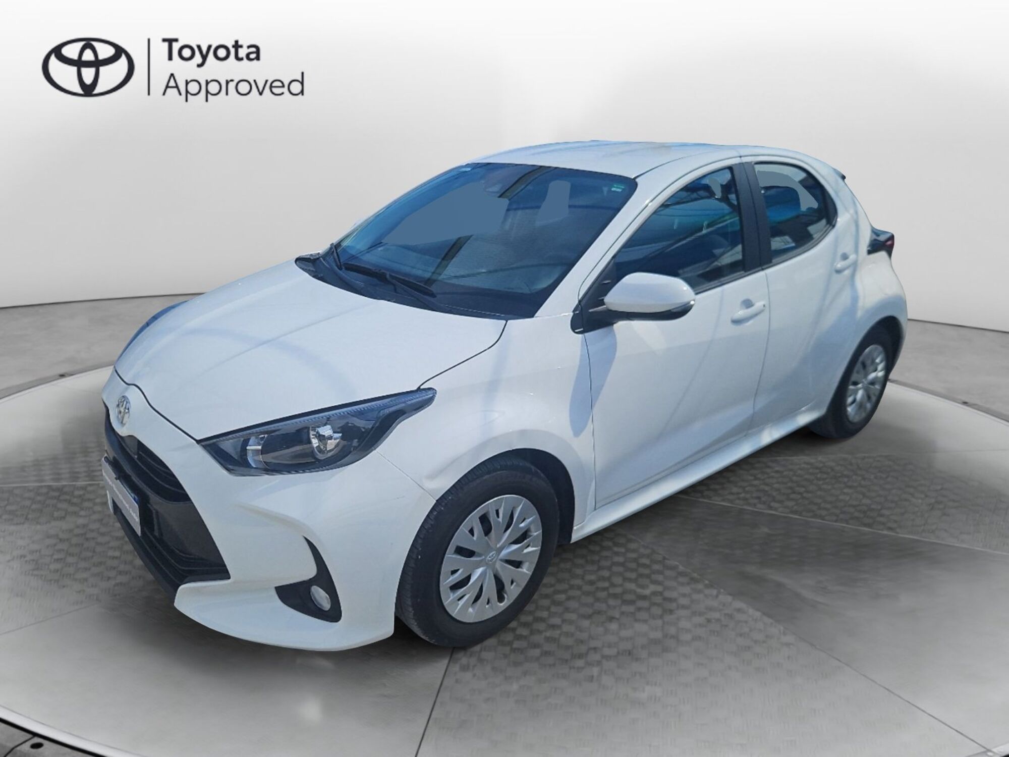 Toyota Yaris 1.0 5 porte Active  del 2023 usata a Cremona