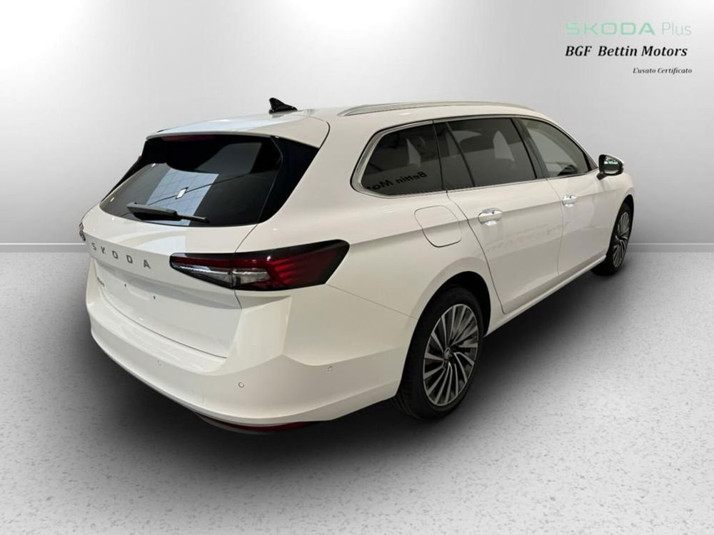 Skoda Superb Station Wagon nuova a Padova (4)