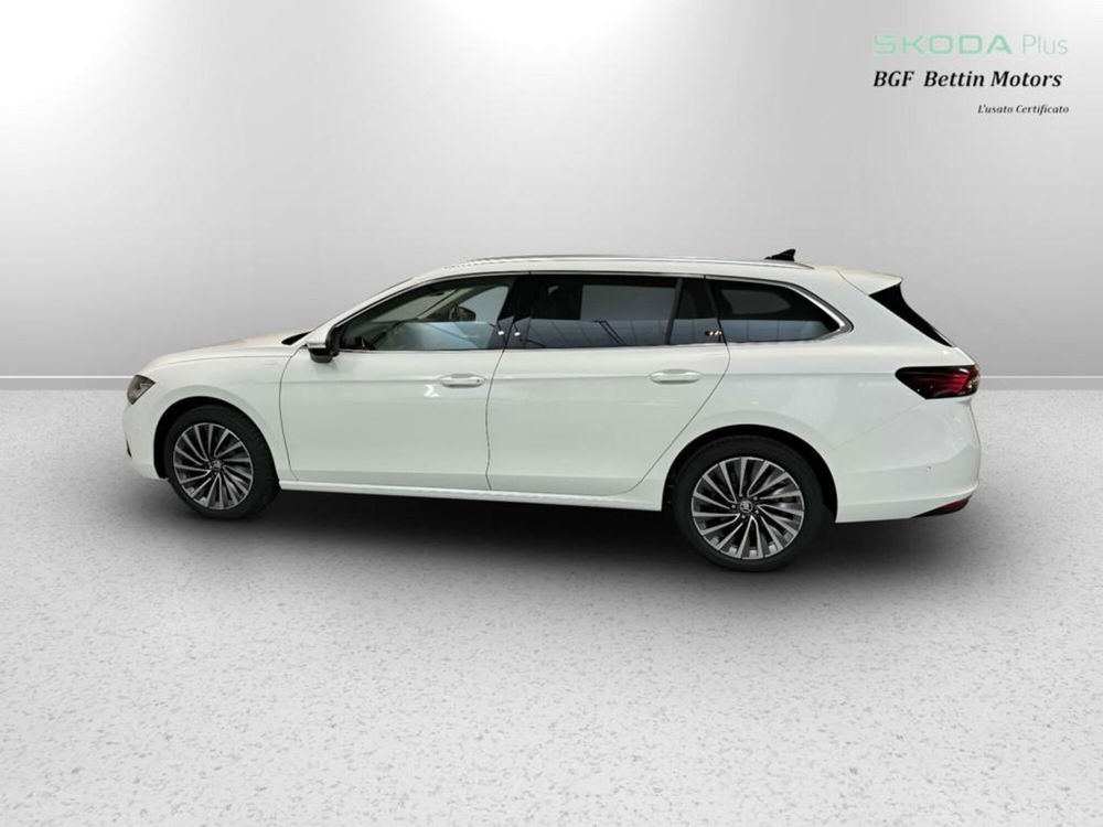 Skoda Superb Station Wagon nuova a Padova (5)