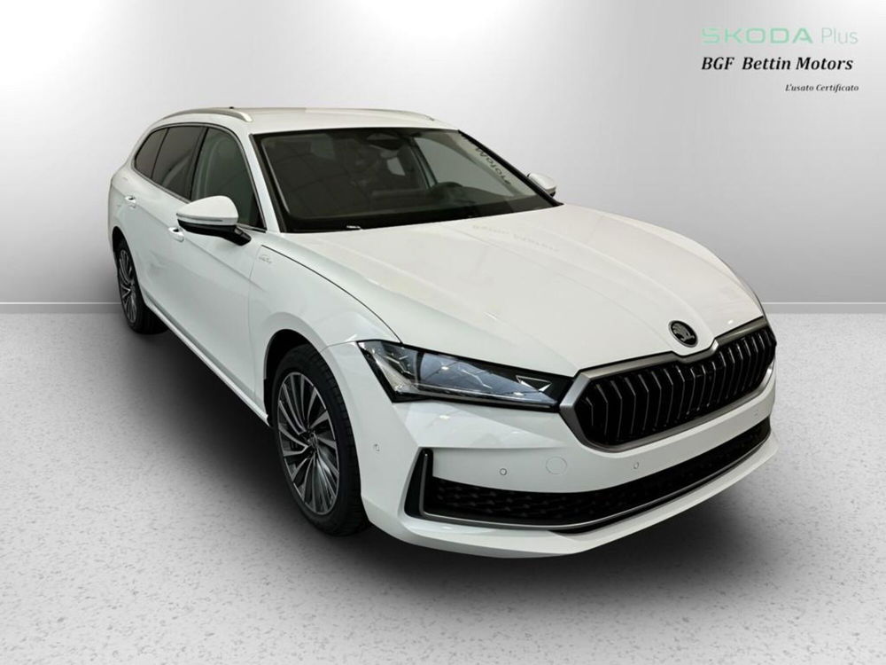 Skoda Superb Station Wagon nuova a Padova