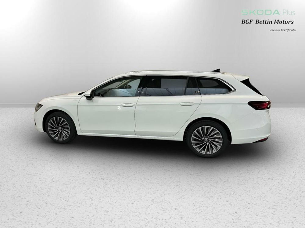 Skoda Superb Station Wagon nuova a Padova (5)