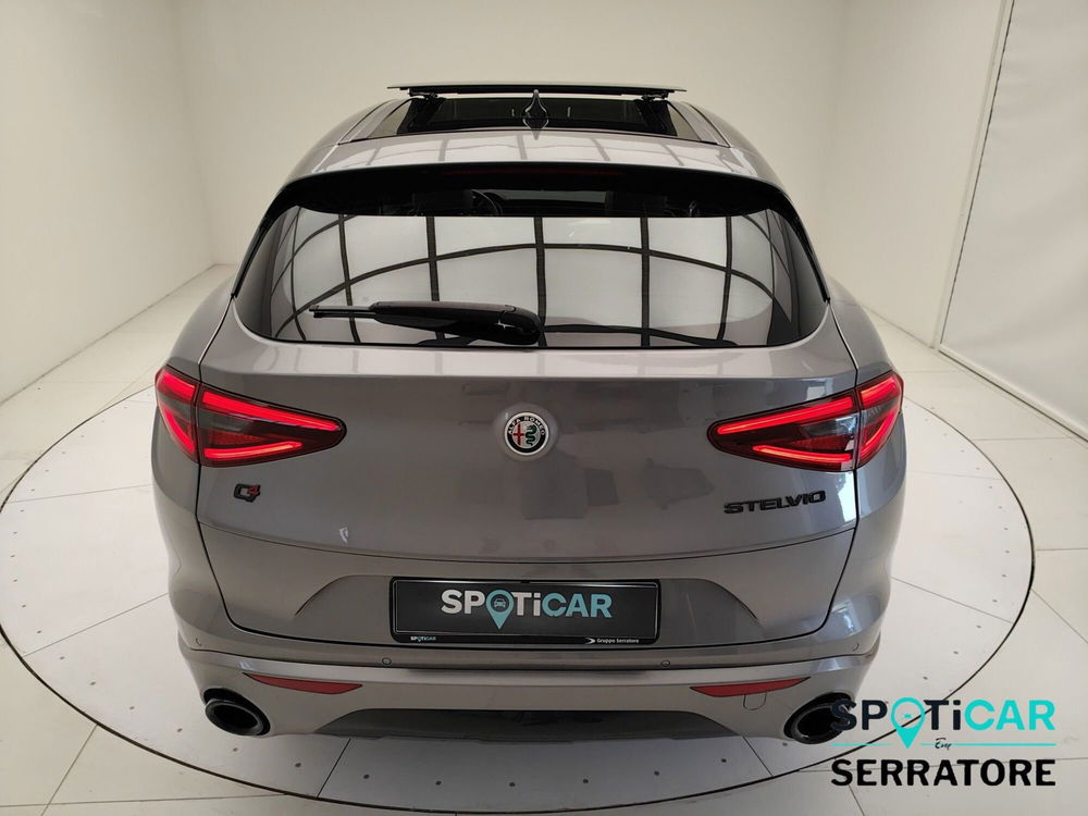 Alfa Romeo Stelvio usata a Como (6)