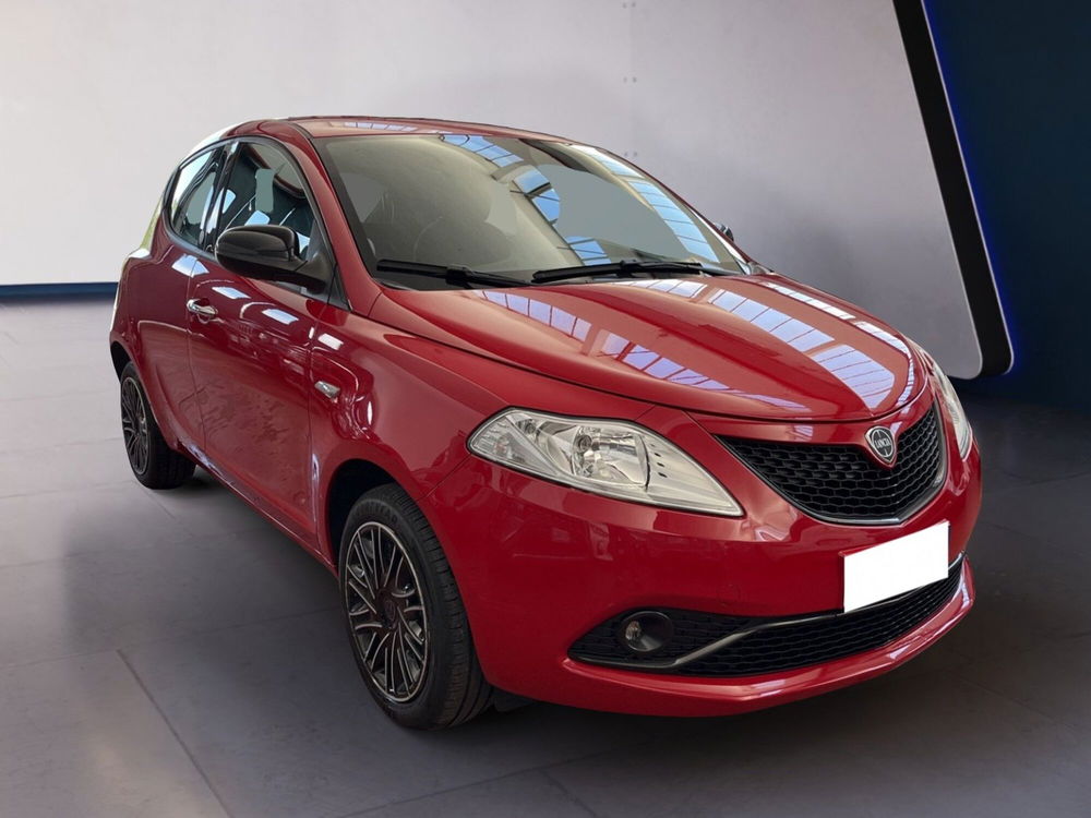 Lancia Ypsilon usata a Torino (2)