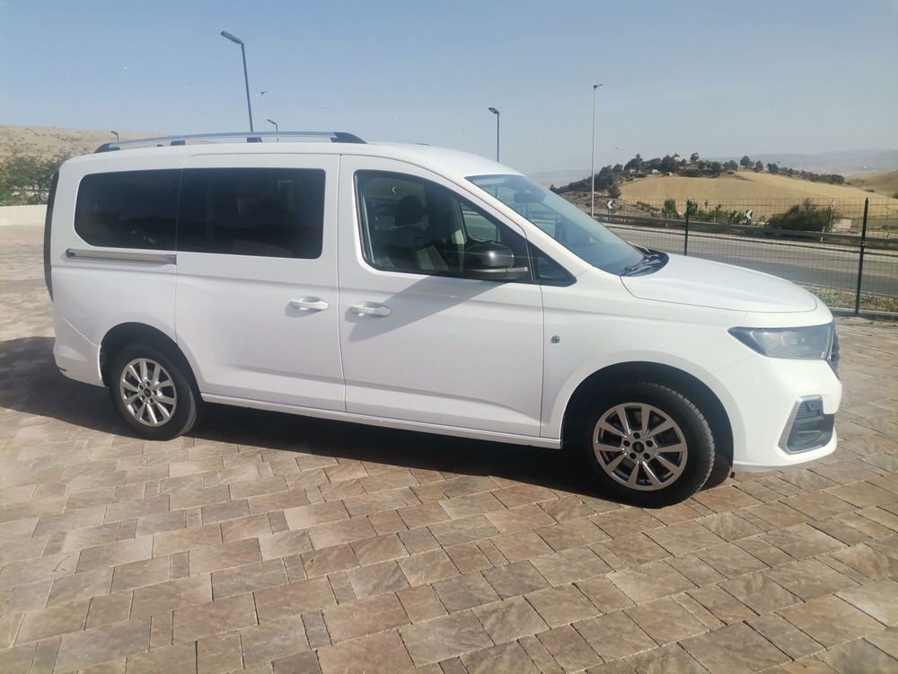 Ford Tourneo Connect usata a Matera (4)