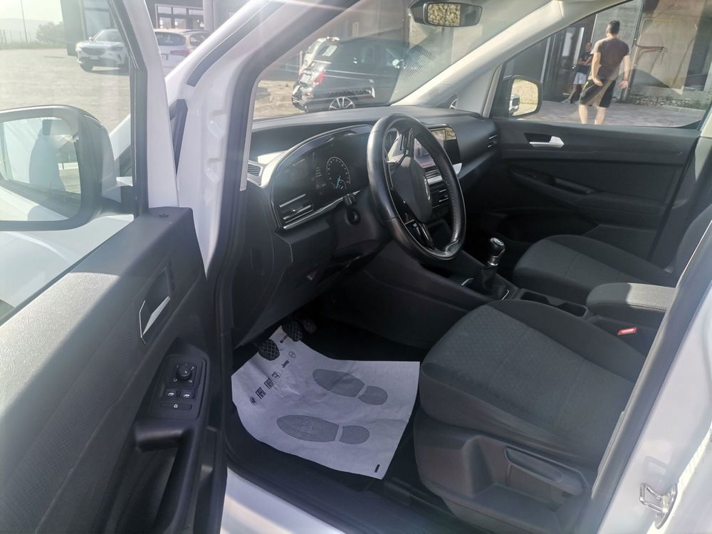 Ford Tourneo Connect usata a Matera (9)