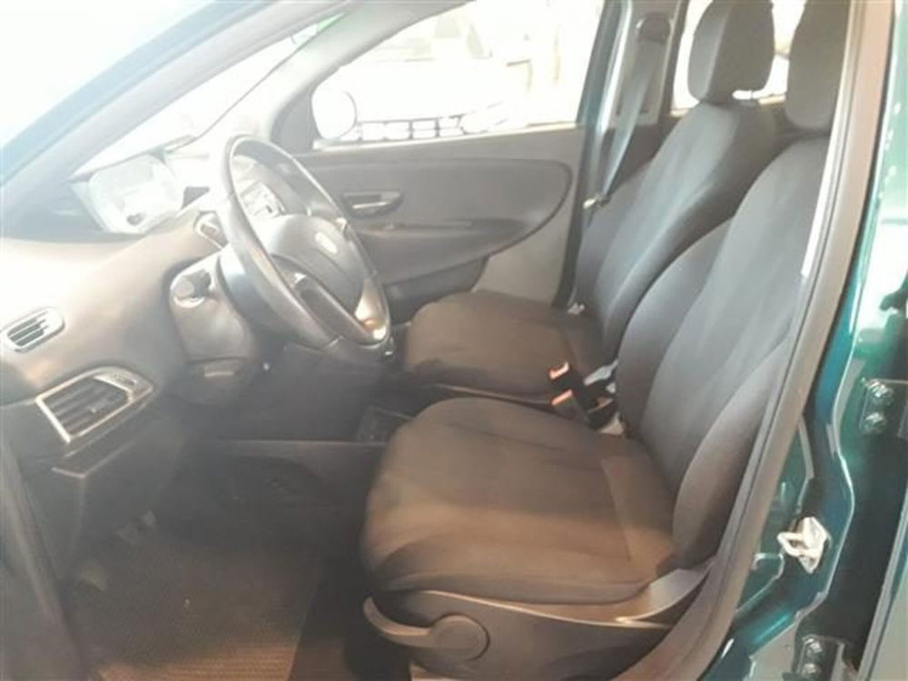 Lancia Ypsilon usata a Cremona (8)