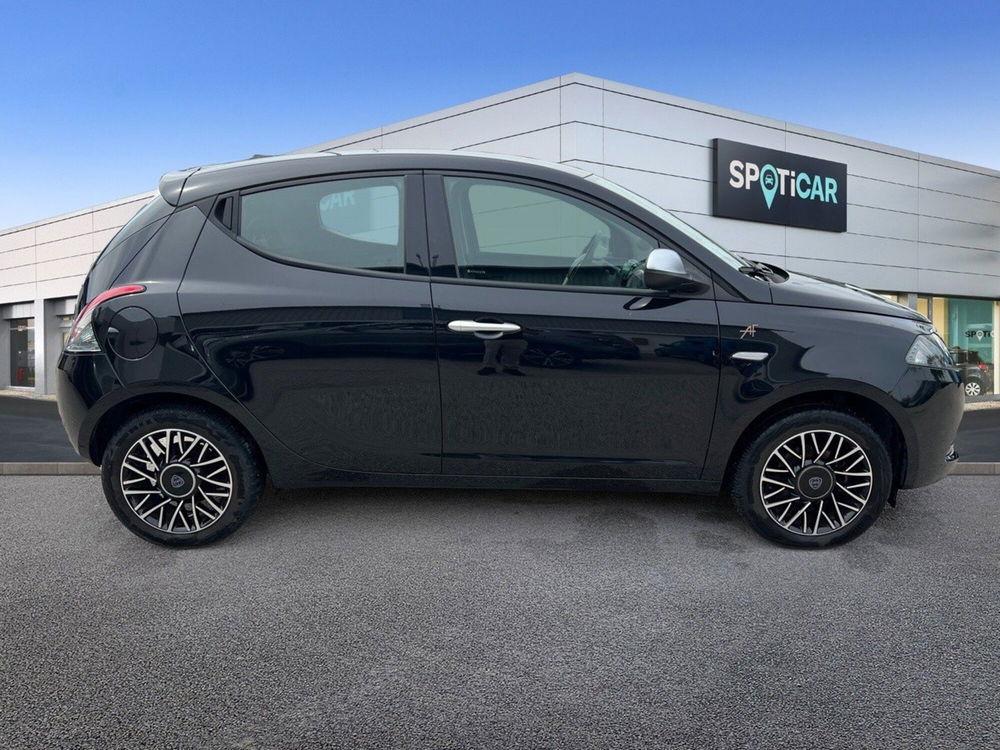 Lancia Ypsilon usata a Teramo (3)