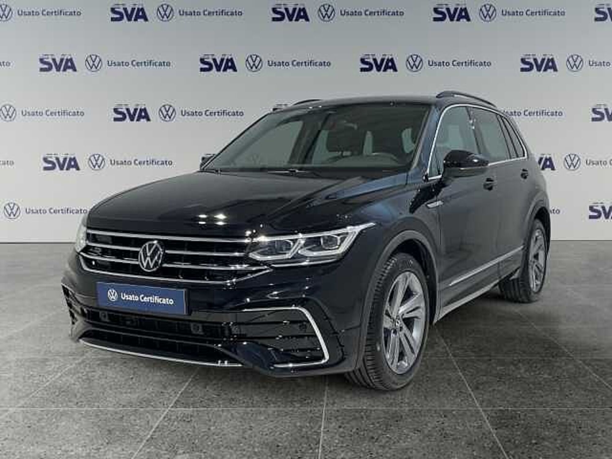 Volkswagen Tiguan 1.5 TSI 150 CV DSG ACT R-Line del 2023 usata a Ravenna