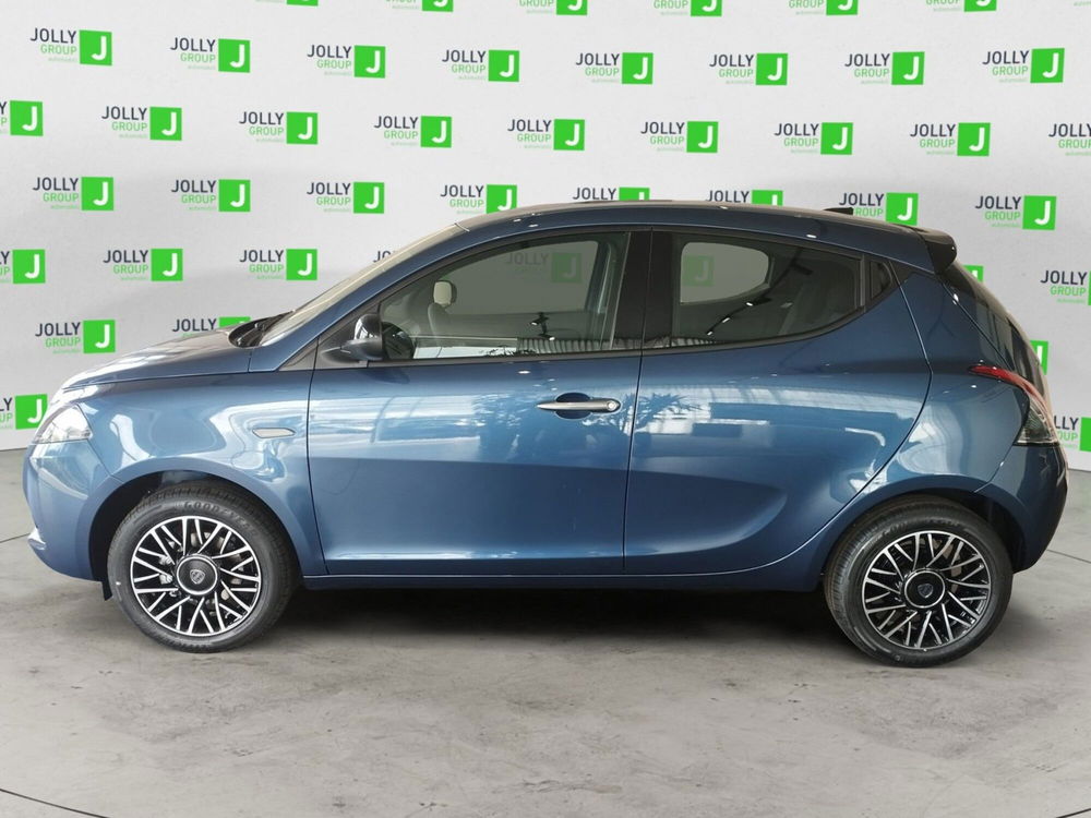 Lancia Ypsilon nuova a Frosinone (3)