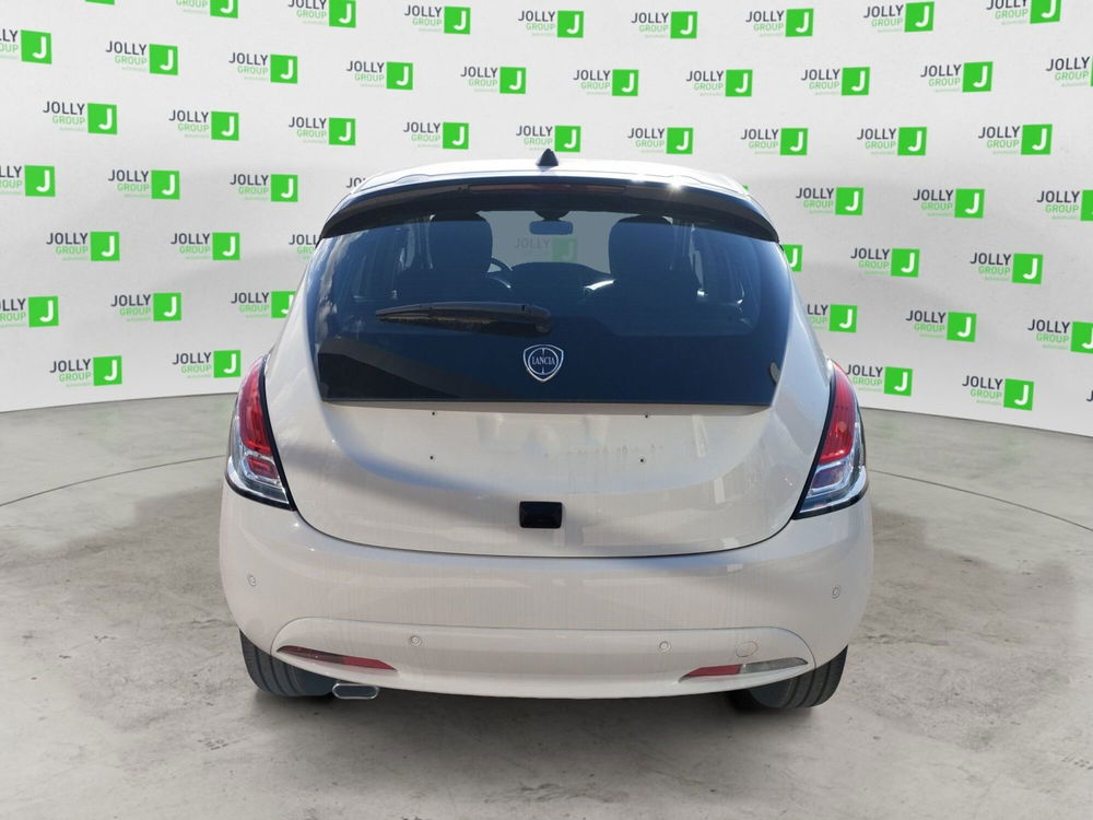 Lancia Ypsilon nuova a Frosinone (5)