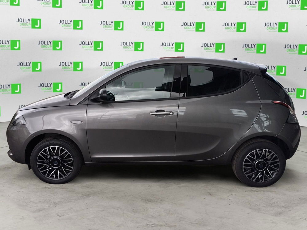 Lancia Ypsilon nuova a Frosinone (3)