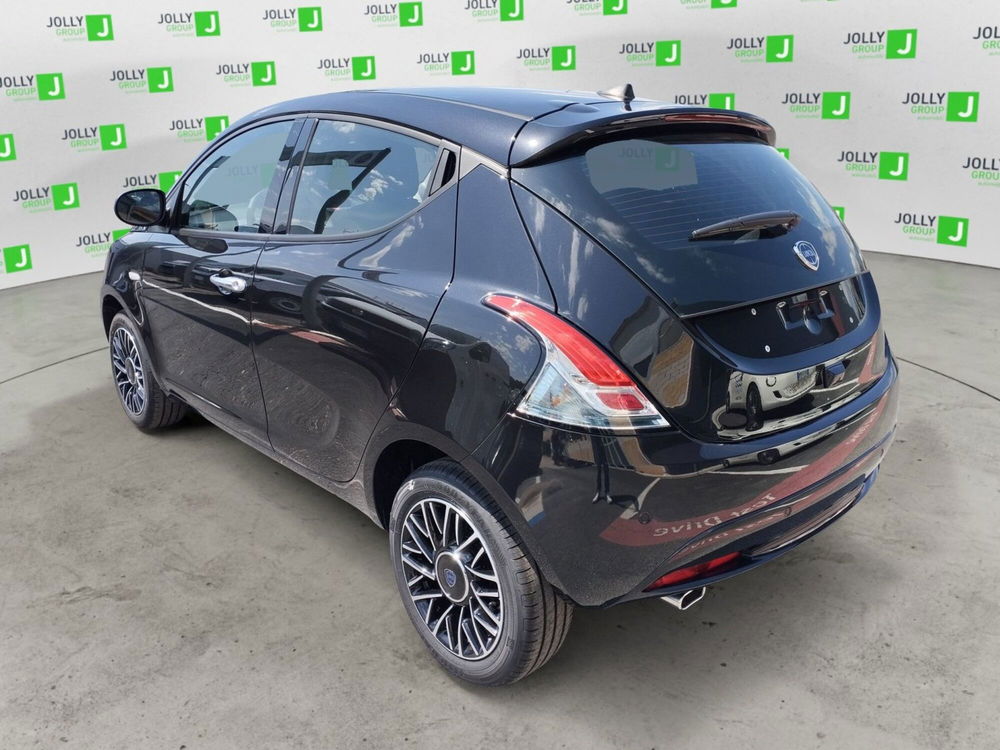 Lancia Ypsilon nuova a Frosinone (4)