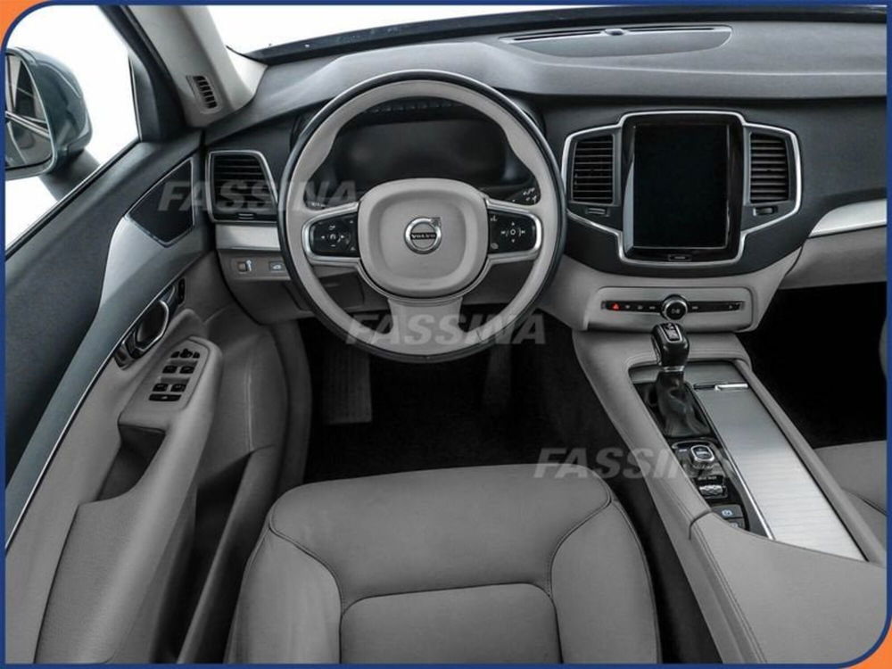 Volvo XC90 usata a Milano (11)