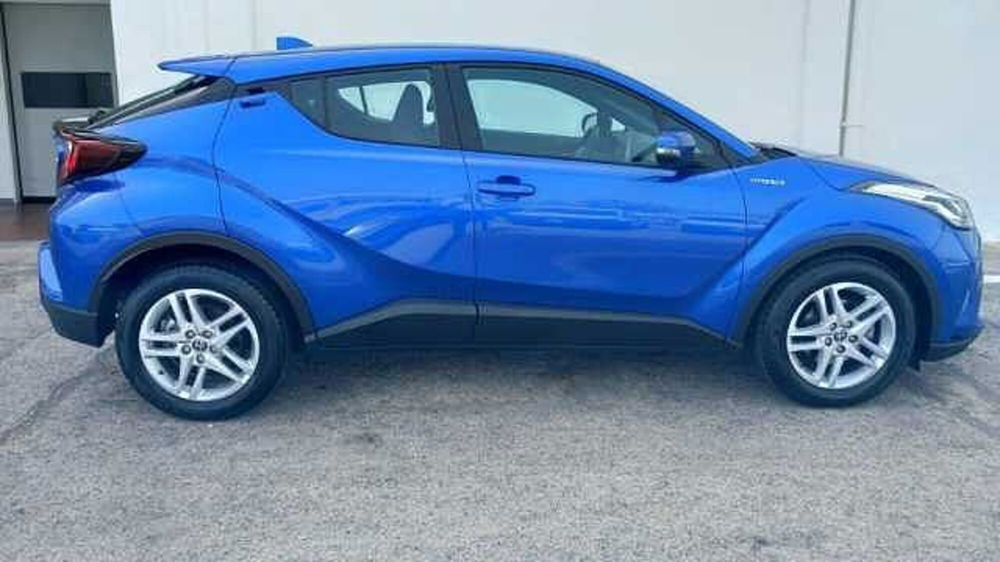 Toyota Toyota C-HR usata a Barletta-Andria-Trani (3)