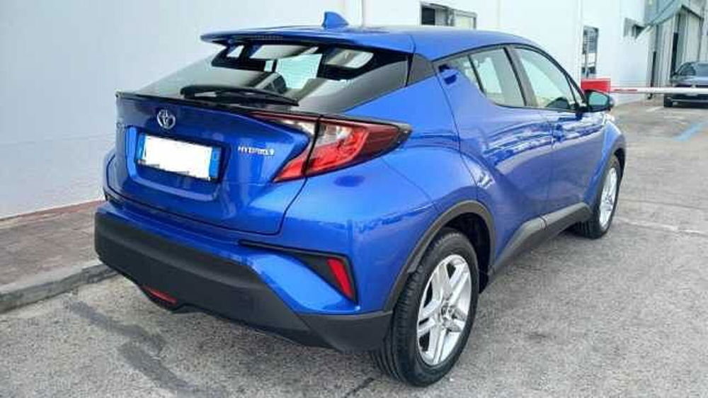 Toyota Toyota C-HR usata a Barletta-Andria-Trani (4)