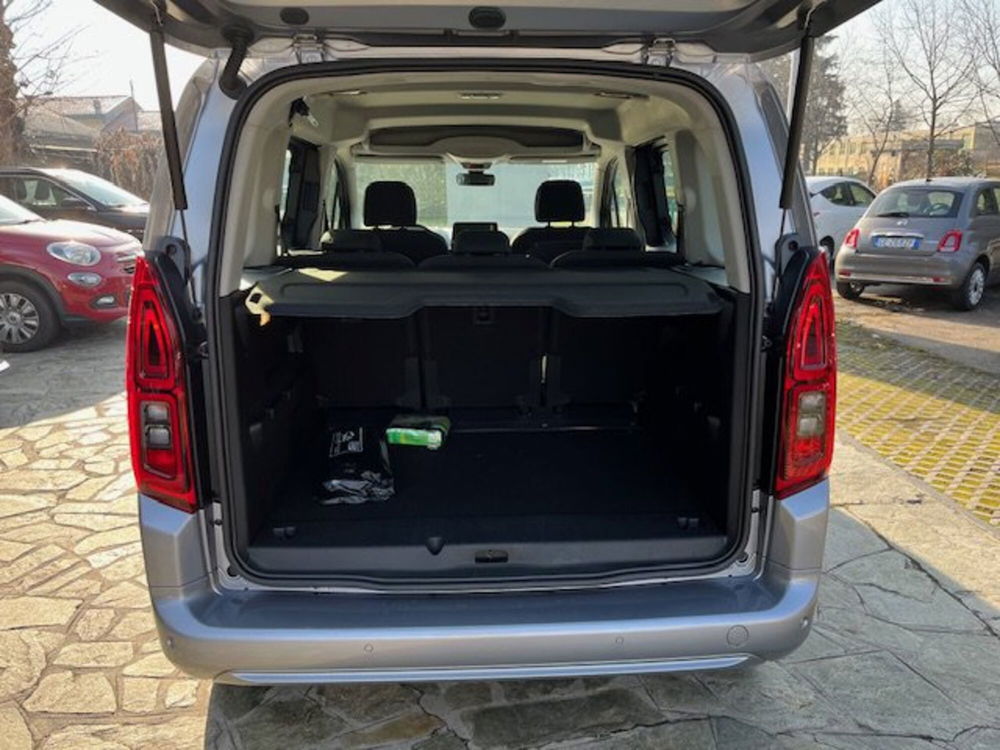 Opel Combo Life nuova a Milano (5)