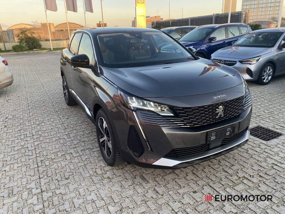 Peugeot 3008 nuova a Bari (3)