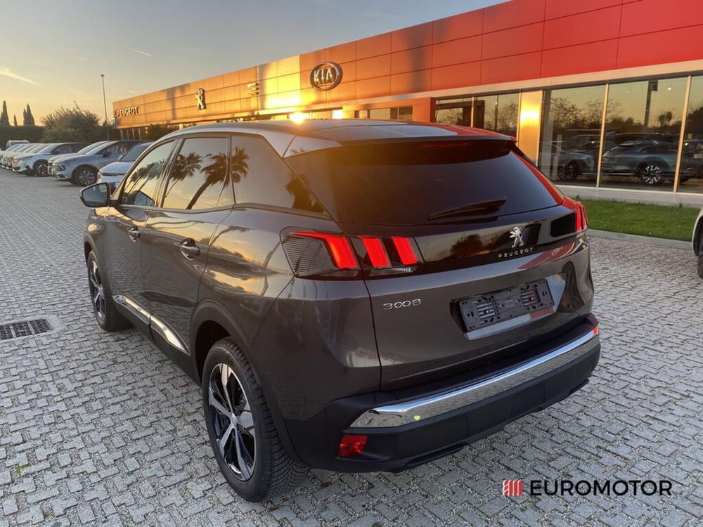 Peugeot 3008 nuova a Bari (7)