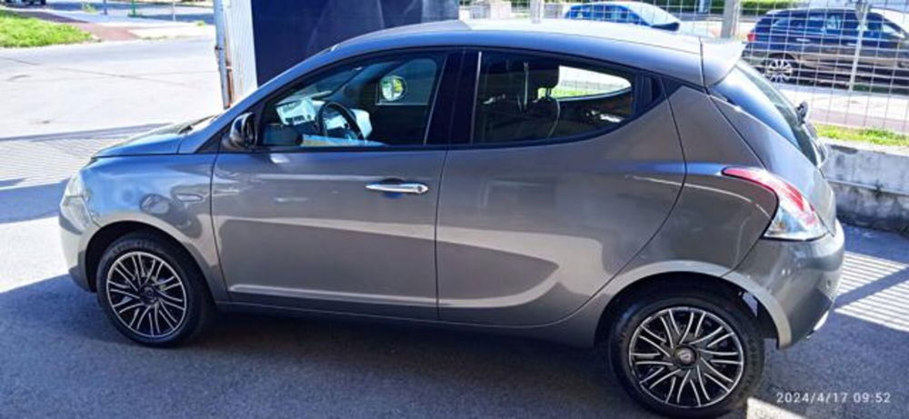 Lancia Ypsilon usata a Frosinone (4)