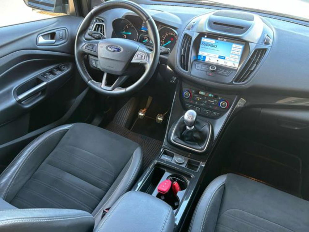 Ford Kuga usata a Pesaro-Urbino (12)