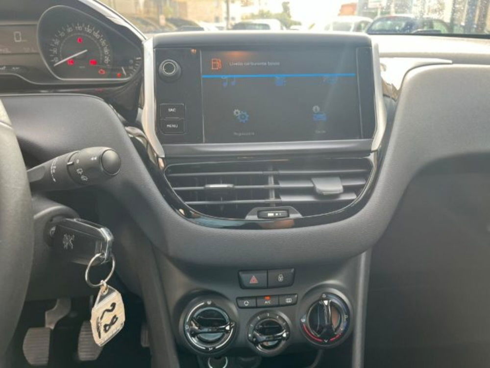 Peugeot 208 usata a Trapani (12)